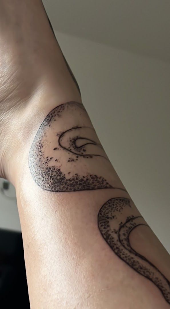 a narben tattoo of a whale on the arm, oberspreewald-lausitz, germany