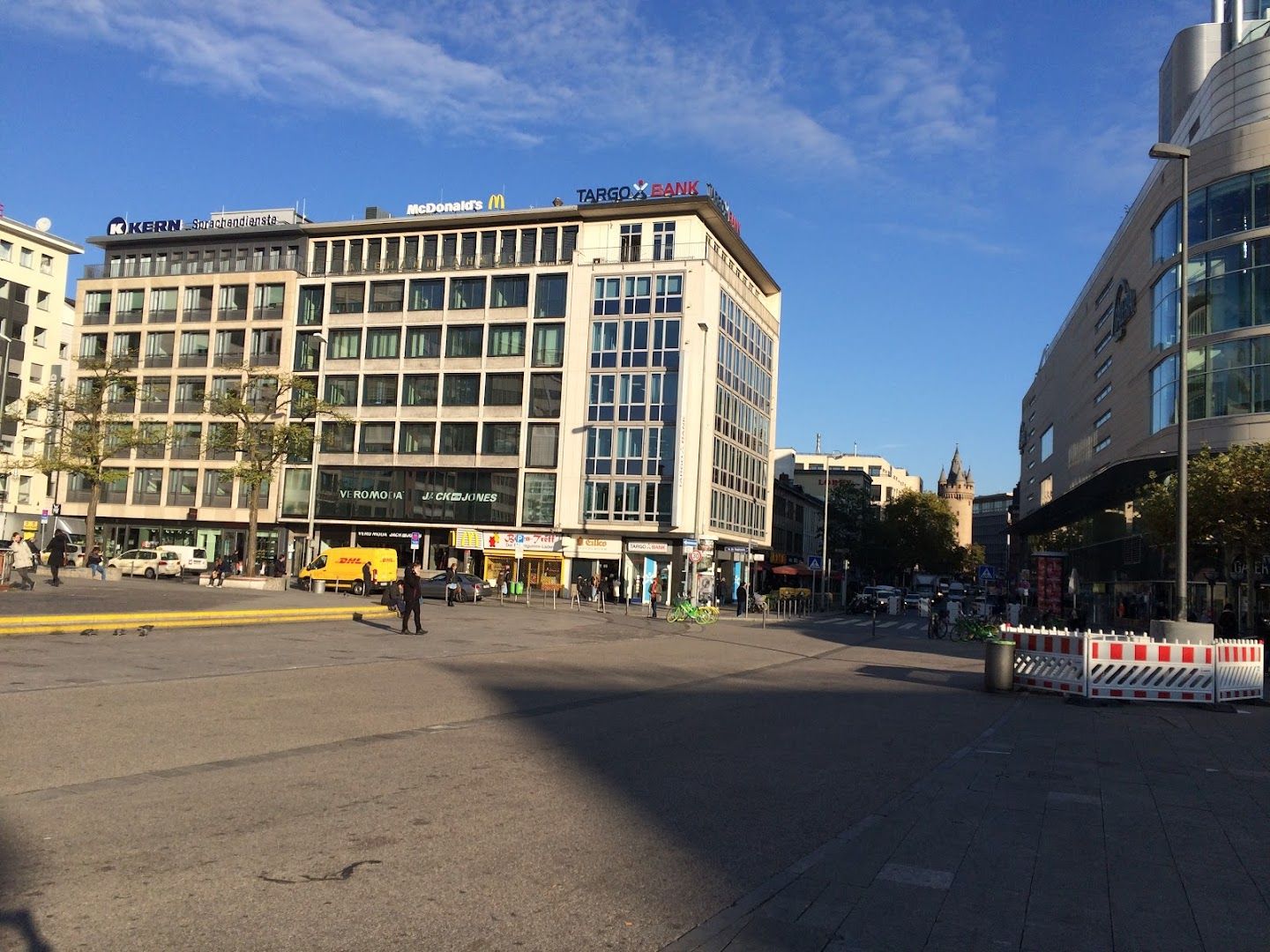 a large building with a lot of windows