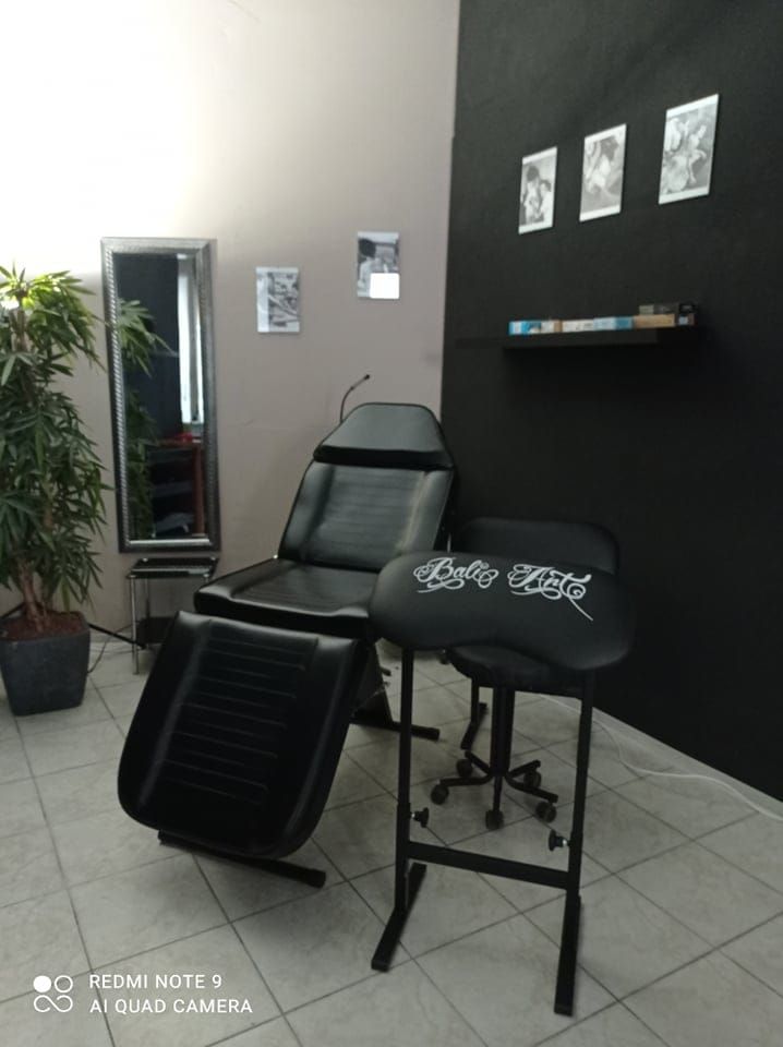 a black chair with a black chair on it