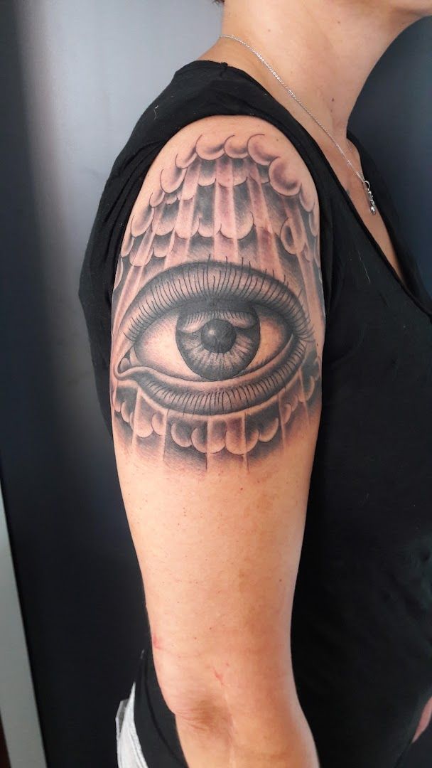 a woman with a narben tattoo on her arm, konstanz, germany