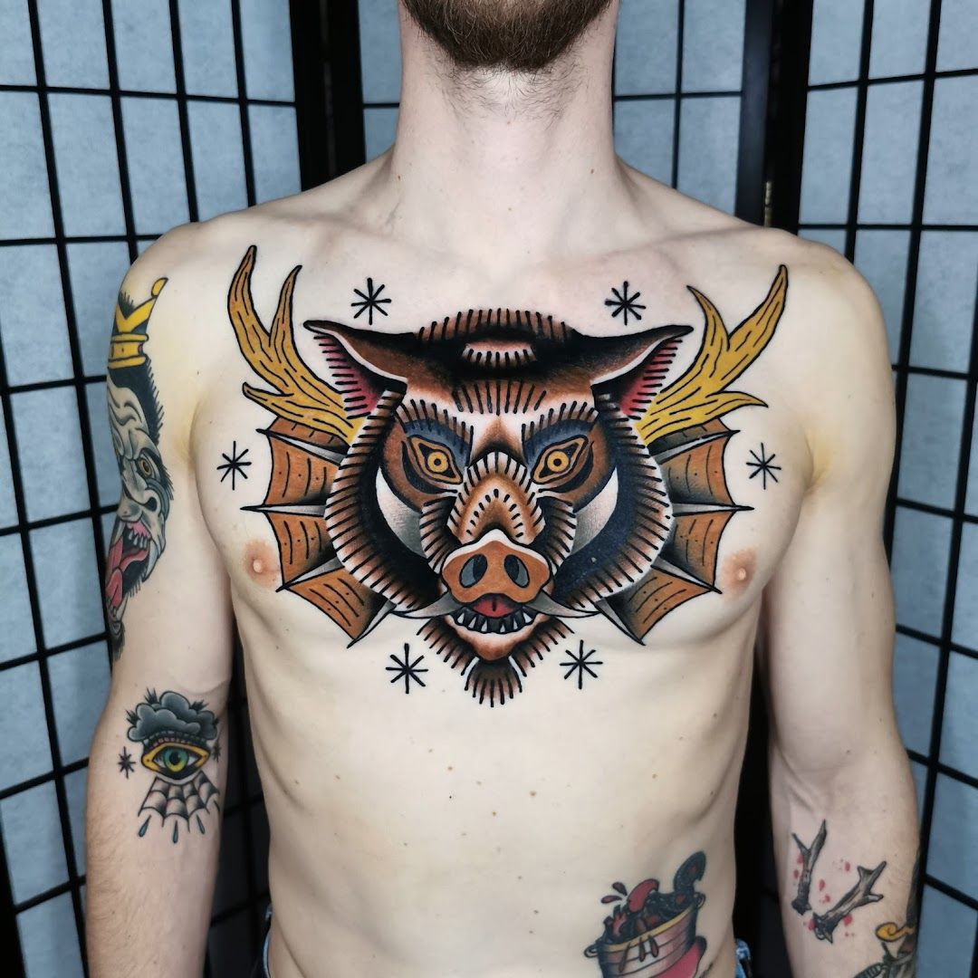 a man with a cover-up tattoo on his chest, nürnberg, germany