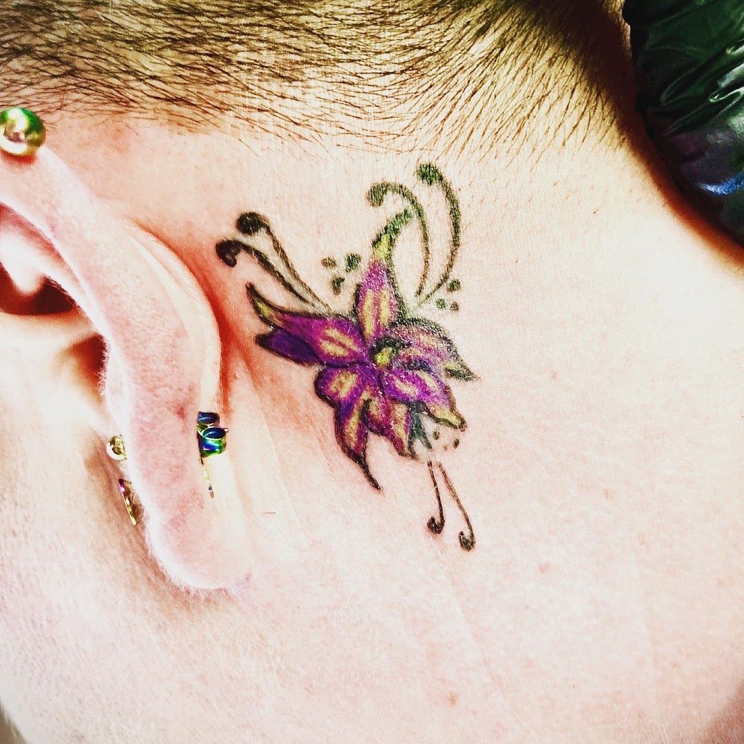 a man with a narben tattoo on his neck, kreisfreie stadt augsburg, germany