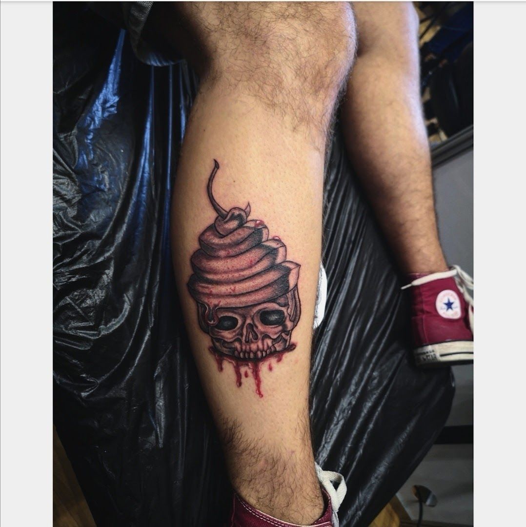 a man with a cover-up tattoo on his leg, neustadt (aisch)-bad windsheim, germany