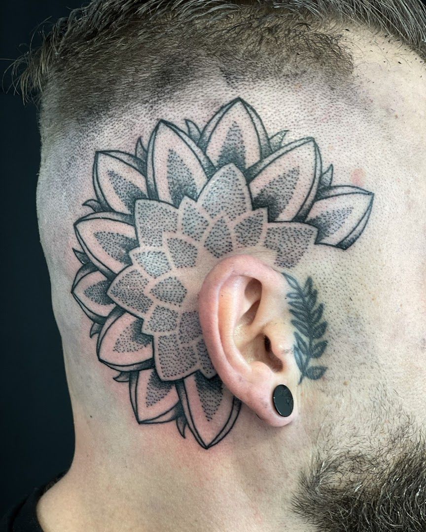 a man with a narben tattoo on his head, hohenlohe, germany