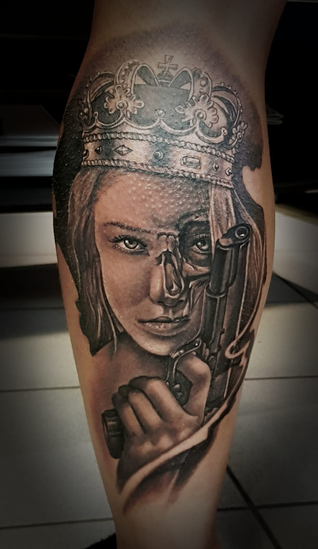 a cover-up tattoo of a woman with a crown on her head, chemnitz, germany