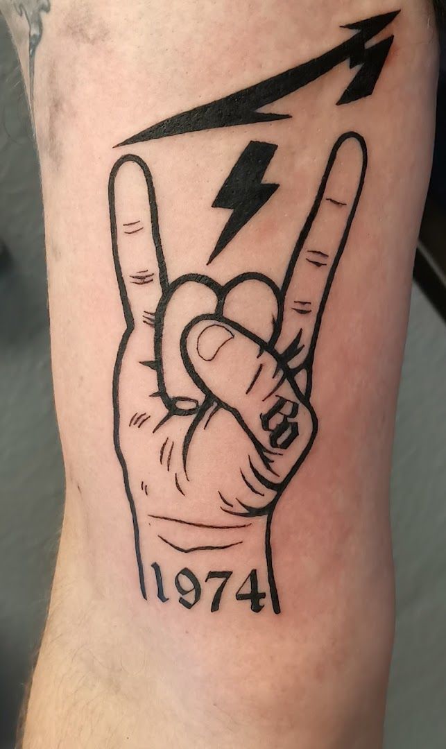 a narben tattoo of a hand with lightning bolt on it, oberhavel, germany