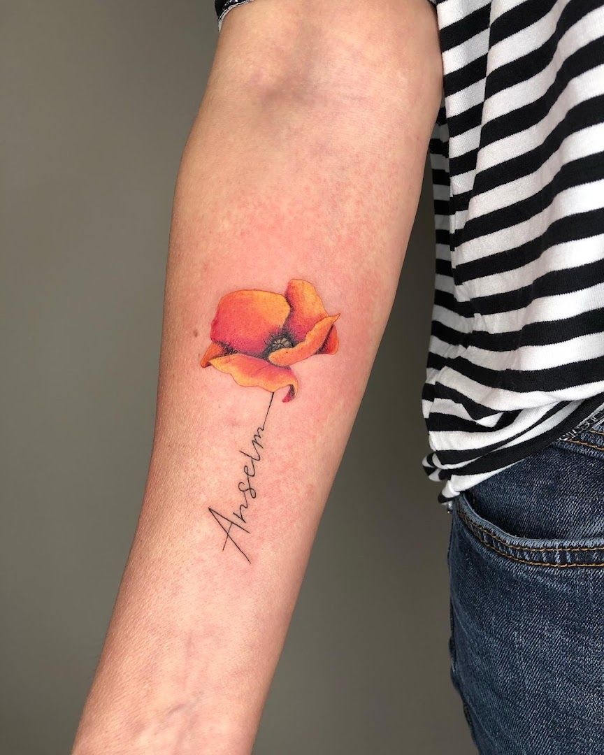 a poppy narben tattoo on the arm, stuttgart, germany