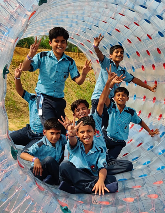 A school group at Rangmanch Farms