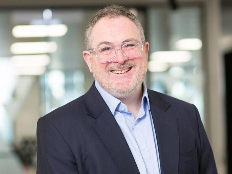 Uk Head Shot 5dm31260frasernov21