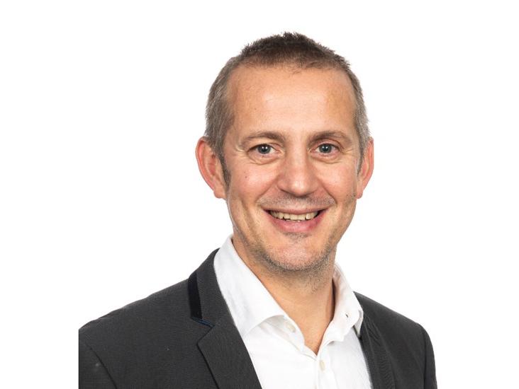 Uk Headshot Gavin Lamb 1