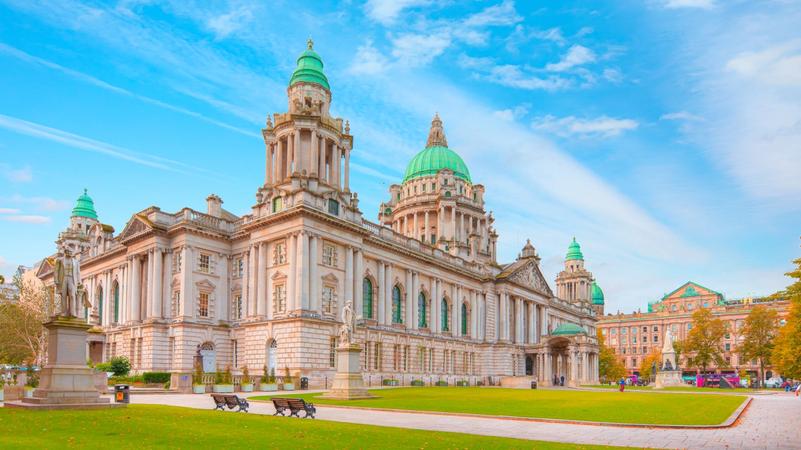 image of belfast city hall