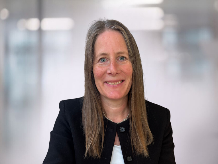 Headshot of Nicola MacAulay