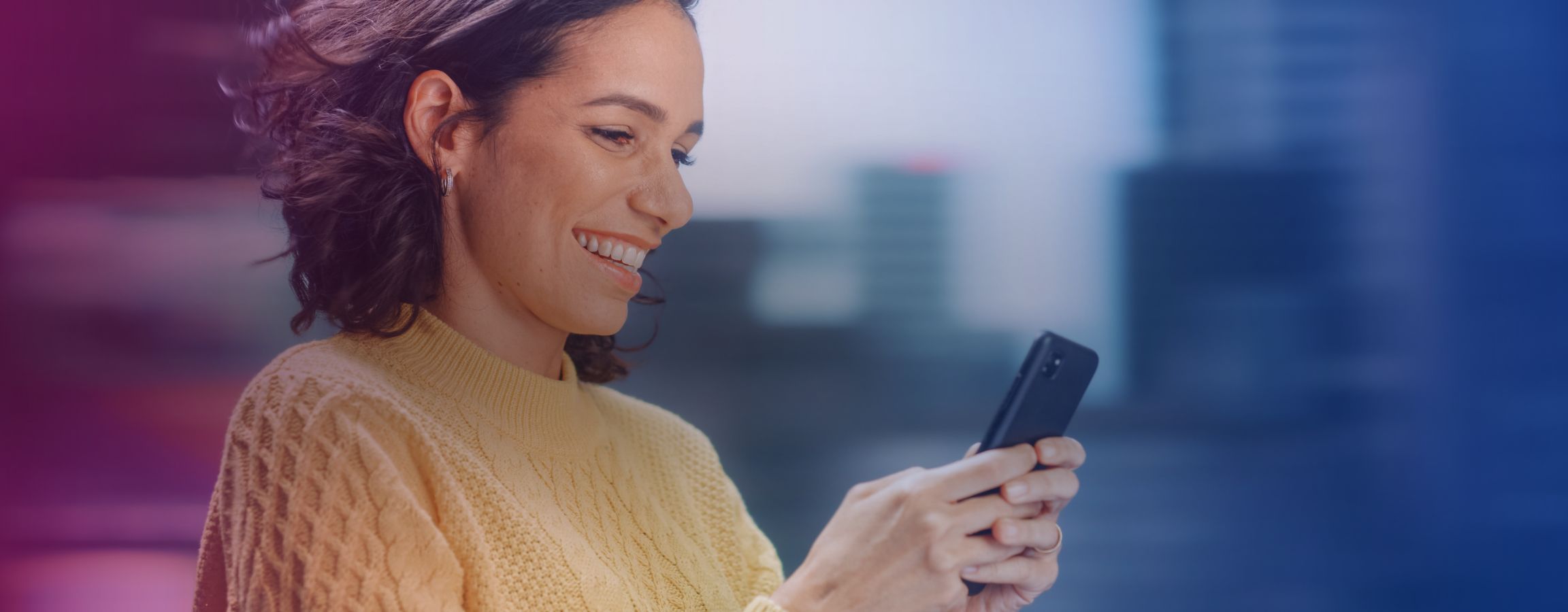 Kvinne-med-mobil.jpg