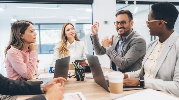 Az Uk Teaser   Latest Interest Rate Reduction Provides An Early Christmas Present For Uk Smes