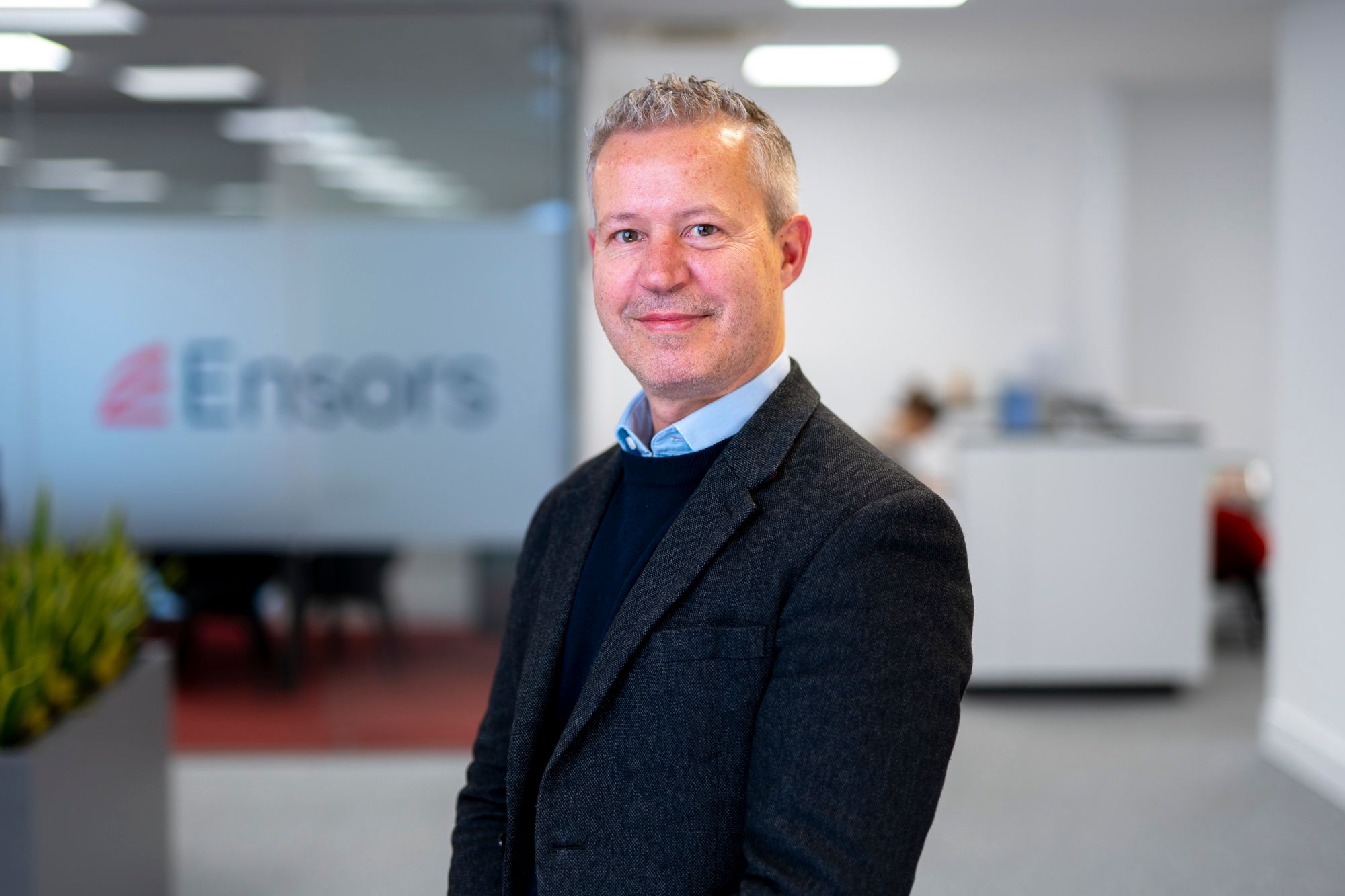 headshot of Mark Hewitson
