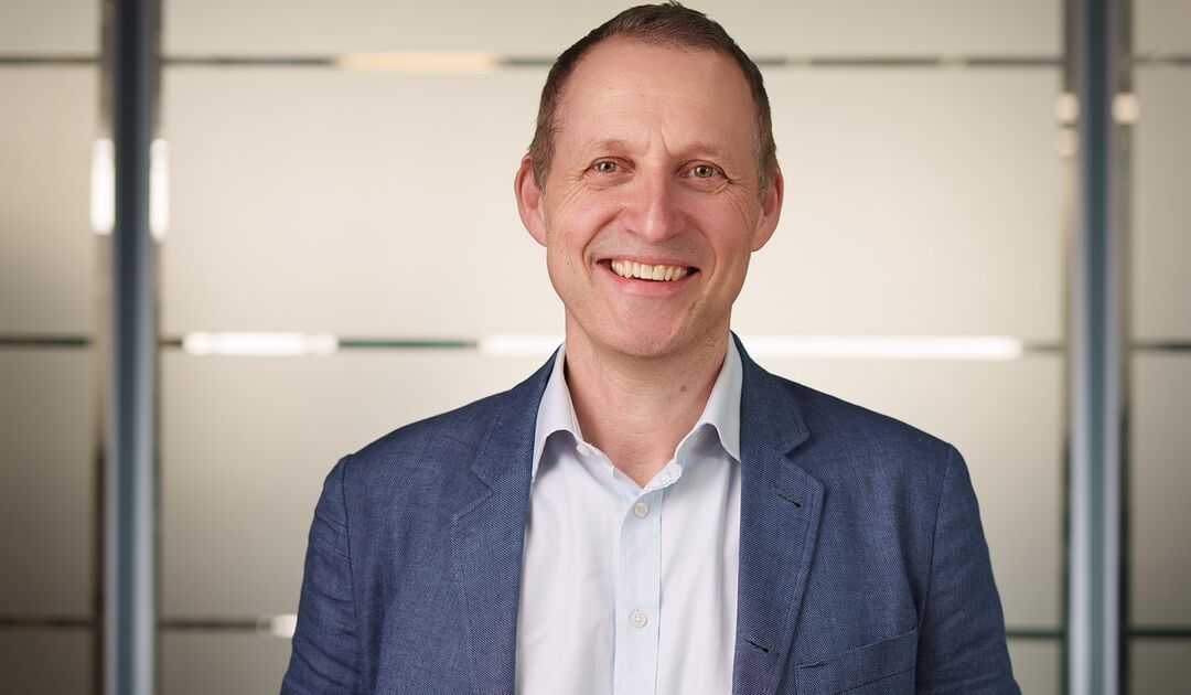 Headshot of Paul Smith