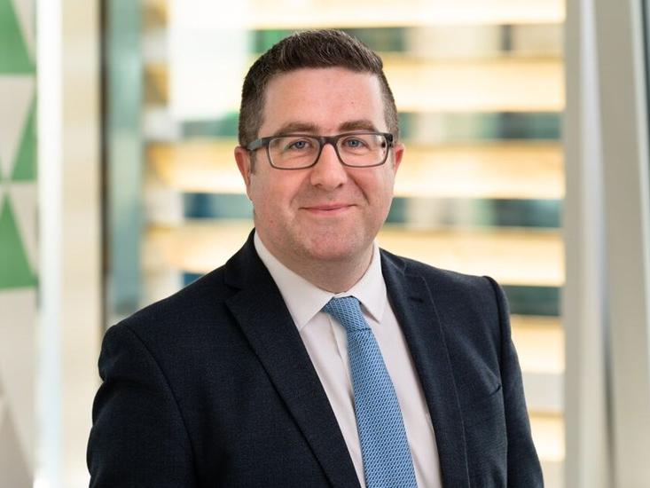 Uk Head Shot David Eardley 001 Col 300dpi