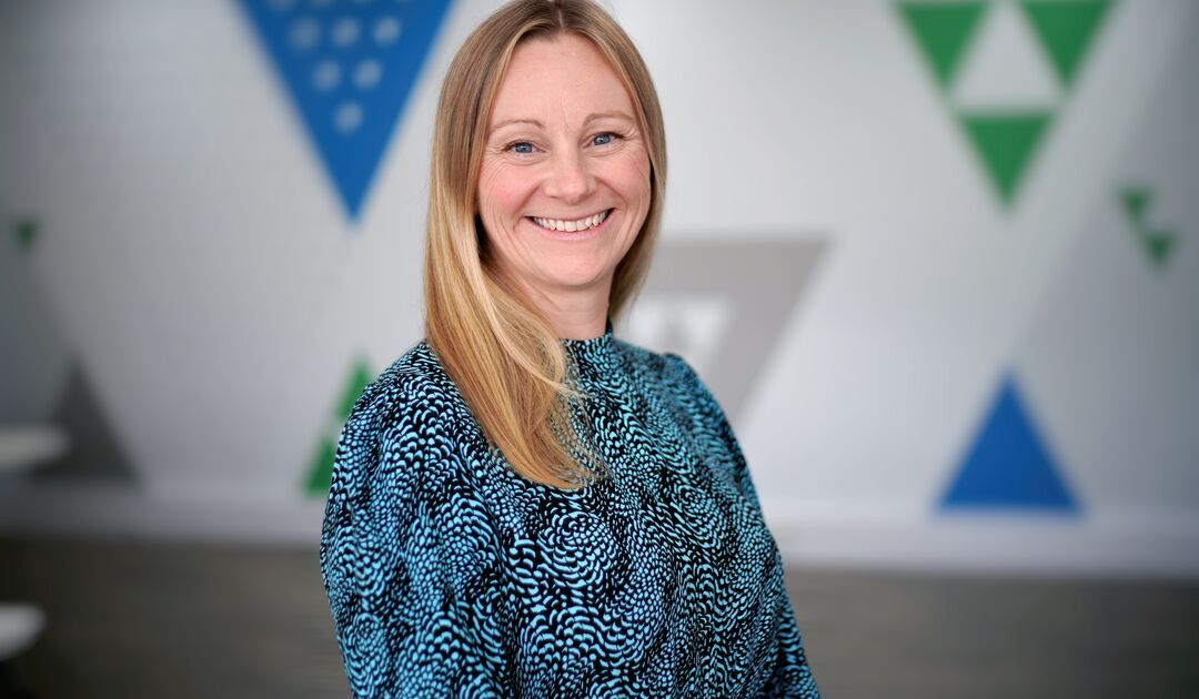 Uk Head Shot Sarah Simpson