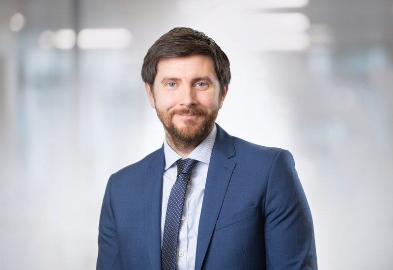 Uk Head Shot Toby Mason Azetsregishousefeb23 267 Copy