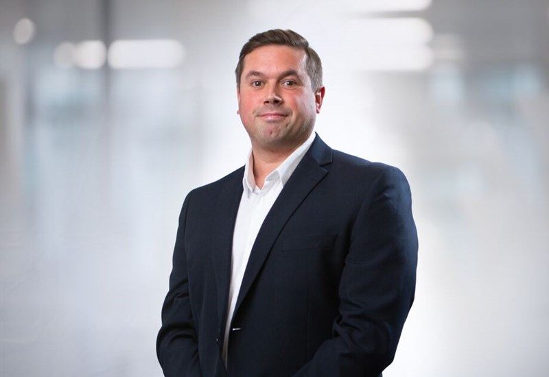 Uk Head Shot Luke Sanderson Azetsregishousefeb23 184 Copy