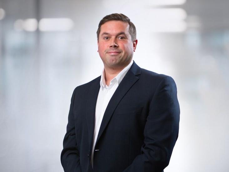 Uk Head Shot Luke Sanderson Azetsregishousefeb23 184 Copy
