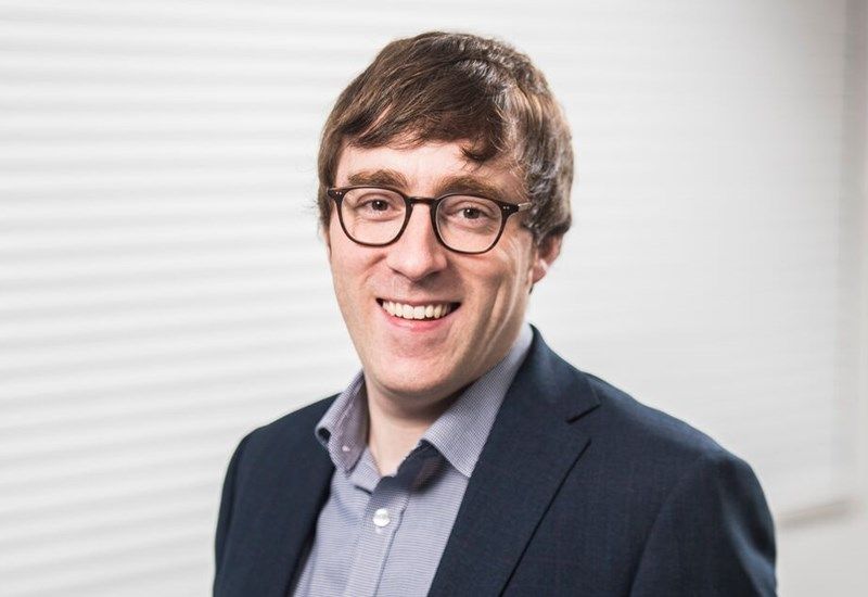 Uk Head Shot Lewis Cross 04 300dpi