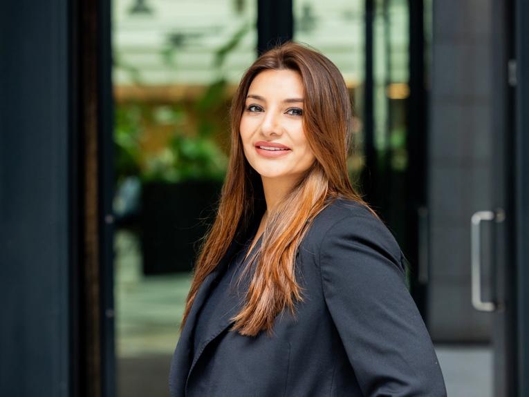 Kainaat Mir Azets Consulting