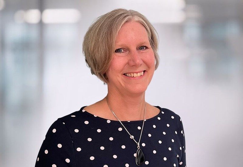 Uk Head Shot Louise Rhoades