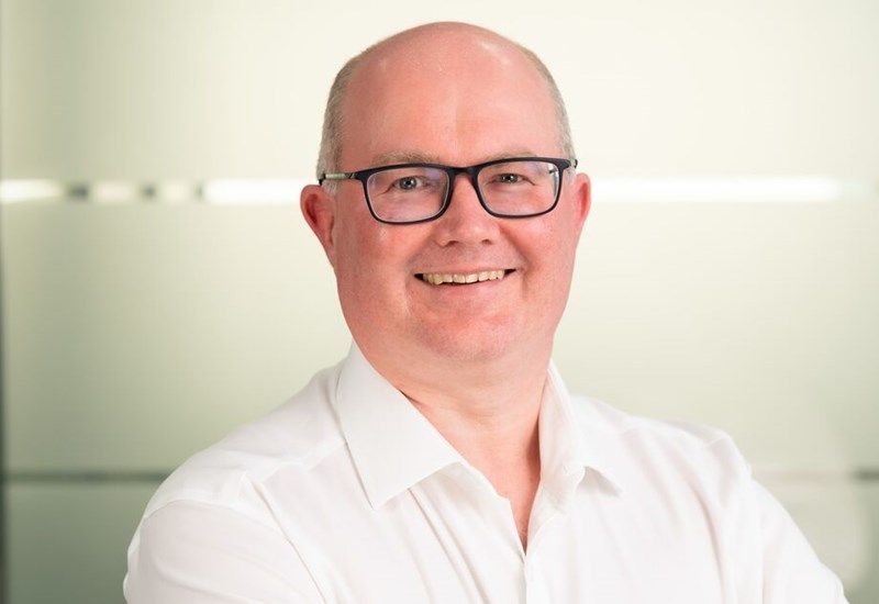 Uk Head Shot Paul Kelly 005 Col 300dpi