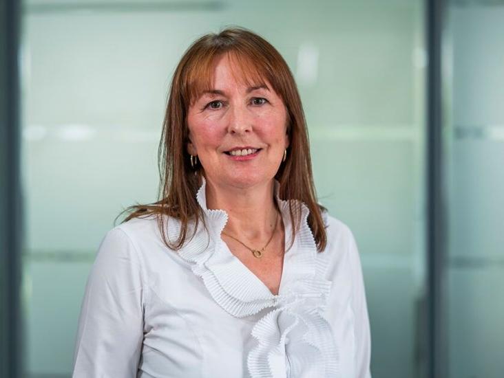 Uk Head Shot Morag Lewis