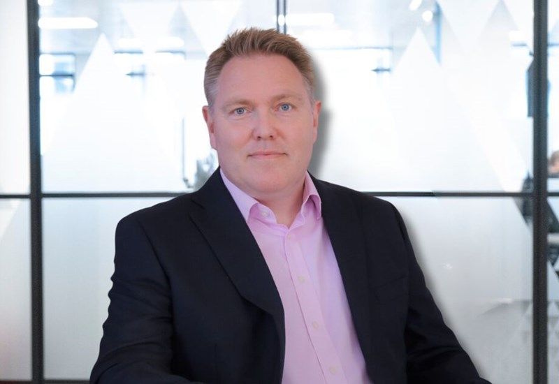 Uk Head Shot James Thomas Headshot