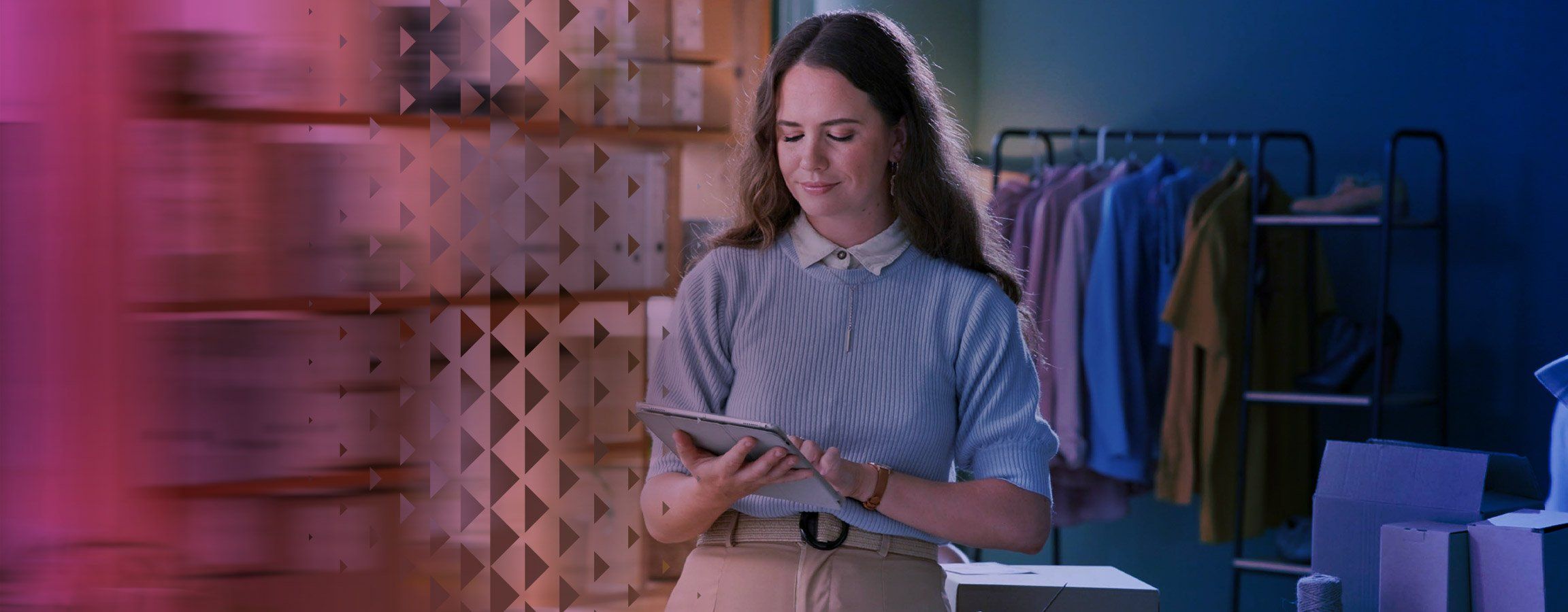 Nainen myymälässä