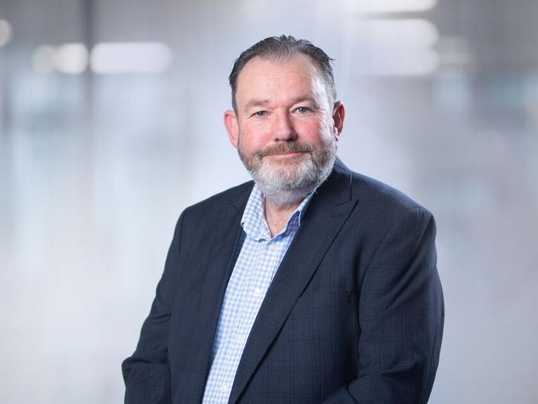 Uk Head Shot Jez Howson Azets S Hampton67 Copy