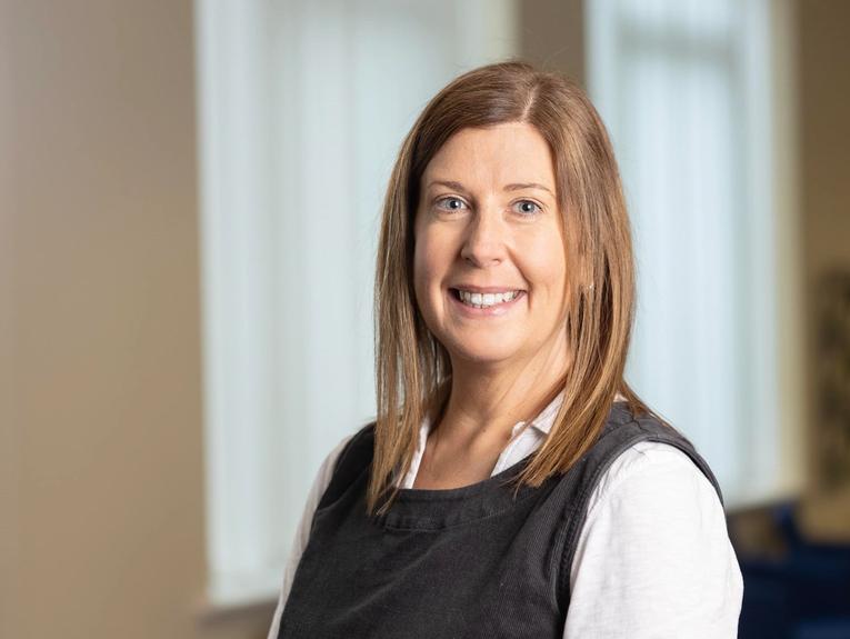 4c082b90 C6c7 4d1f A6a6 F1ff0b7d8d55 Attach Your Headshot Tracy Harries 3