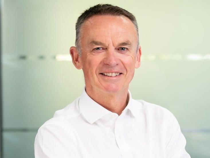 Uk Head Shot Stephen Wilkie 004 Col 300dpi