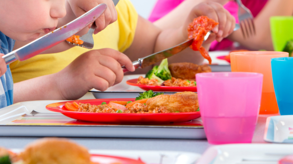 children eating a meal