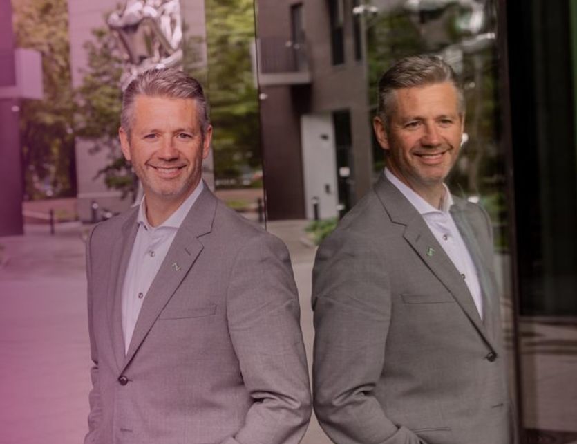 Teaser Azets Sterkere