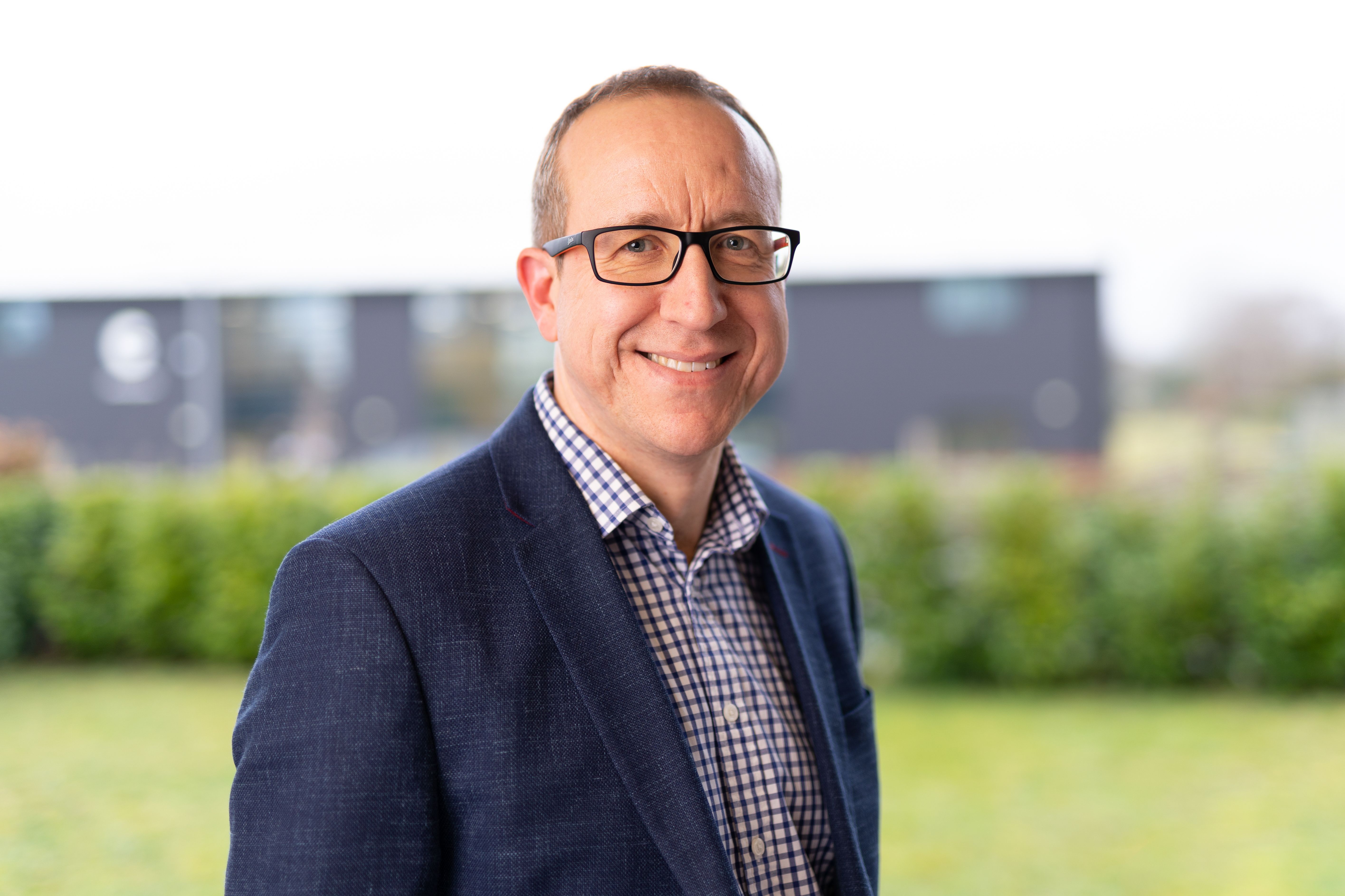 headshot of Neil Meekings