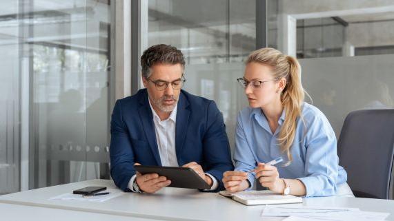 AZ UK Teaser - How to avoid common R&D Tax Relief Pitfalls.jpg