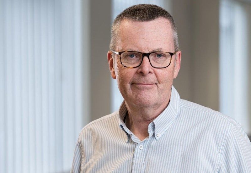 Uk Head Shot Andrew Howells