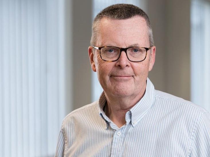 Uk Head Shot Andrew Howells