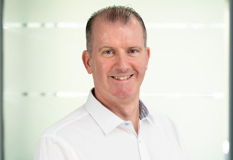 Uk Head Shot Mark Pryce 005 Col 300dpi