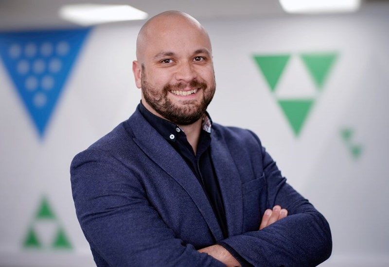 Uk Head Shot Leonard Birnie