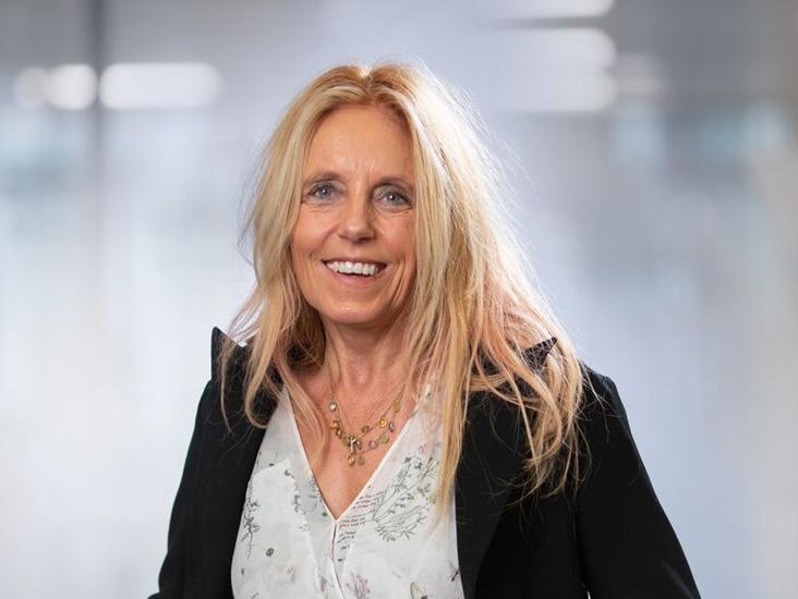 Uk Head Shot Amanda Magagnin Azets Heathrow75 Copy