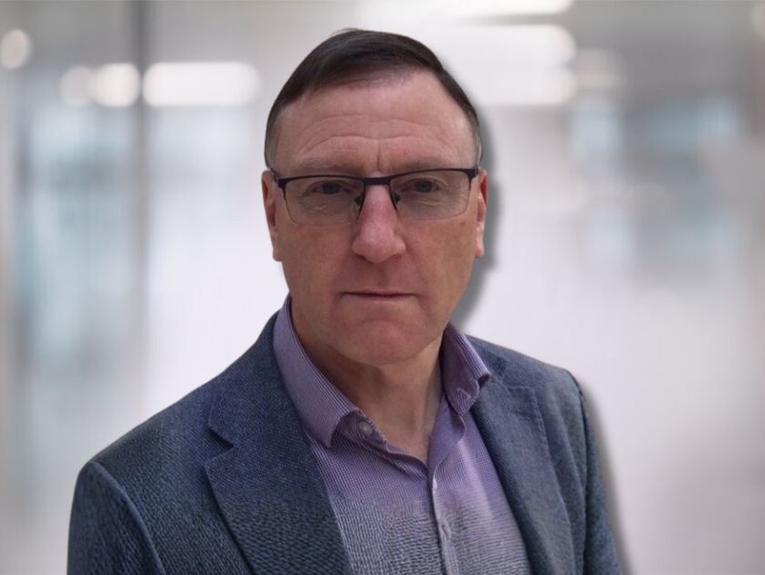 Uk Head Shot Trevor Shaw 1