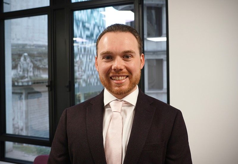 Uk Head Shot Josh Vincent London