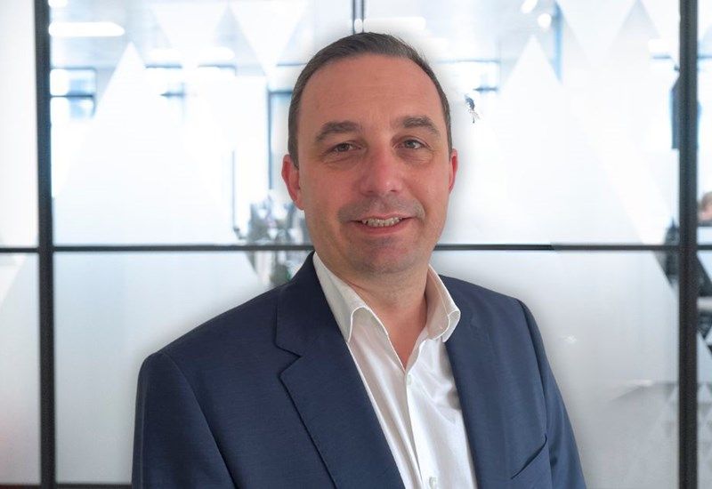 Dean Yorathuk Headshot