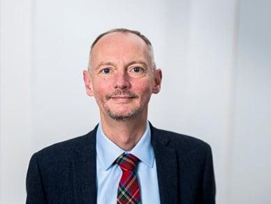 Uk Head Shot Graham Rigby 03 300dpi