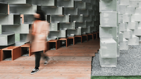 Geometrinen Seina 572 X 321