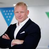 Uk Head Shot Lee Humble